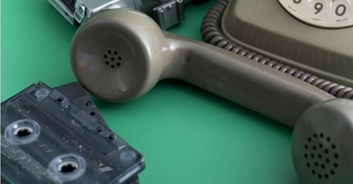 Polisen varnar!!! Om du hör de HÄR 3 orden när någon ringer, LÄGG PÅ! Polisen varnar!!! Om du hör de HÄR 3 orden när någon ringer, LÄGG PÅ!